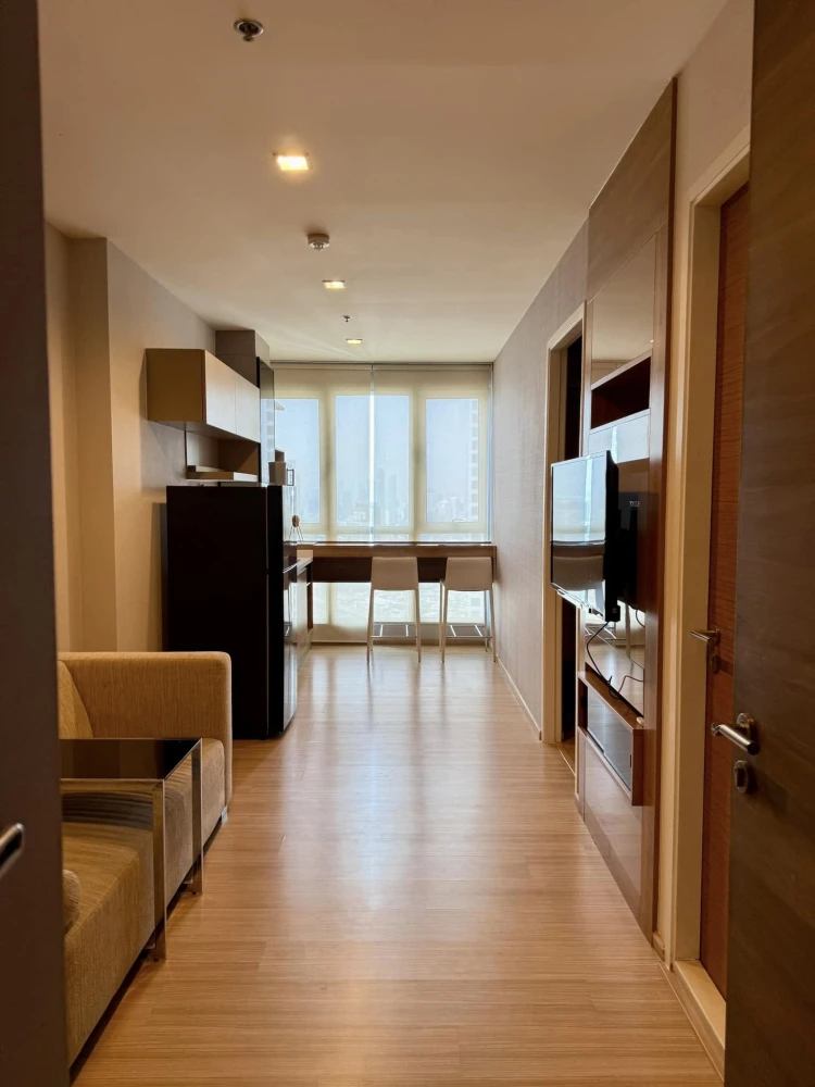 For rent: Condo Rhythm Sukhumvit 50, nice room, lots of usable space, affordable price. You must hurry and reserve now.