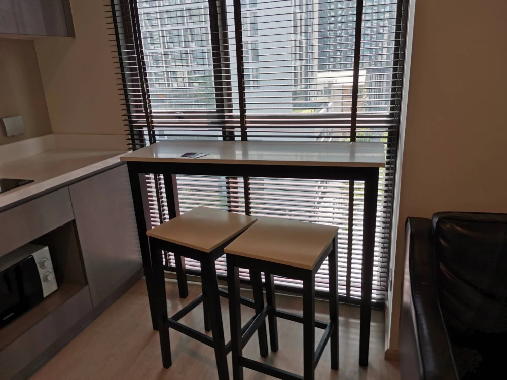 For rent!! Condo Rhythm Asoke 2, 8th floor, corner room, beautiful room, fully furnished, ready to move in, don't miss it!!