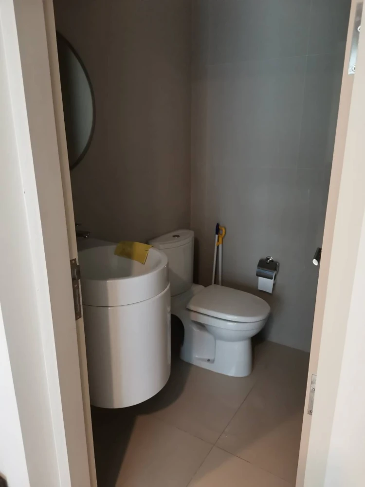 For rent!! Condo Rhythm Asoke 2, 8th floor, corner room, beautiful room, fully furnished, ready to move in, don't miss it!!