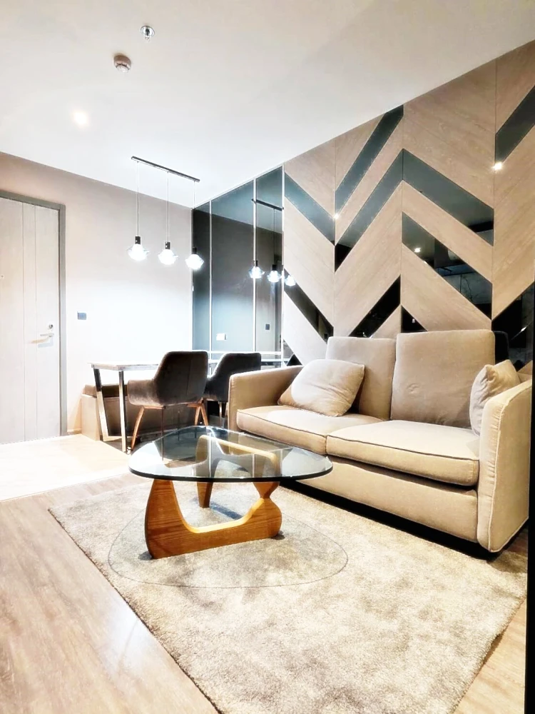 For Sale/Rent!! Rhythm Ekkamai Condo, 14th floor, beautiful unit, luxuriously decorated, fully furnished, ready to move in. Reserve now!!