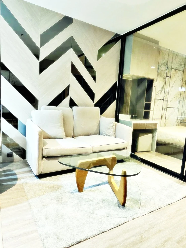 For Sale/Rent!! Rhythm Ekkamai Condo, 14th floor, beautiful unit, luxuriously decorated, fully furnished, ready to move in. Reserve now!!