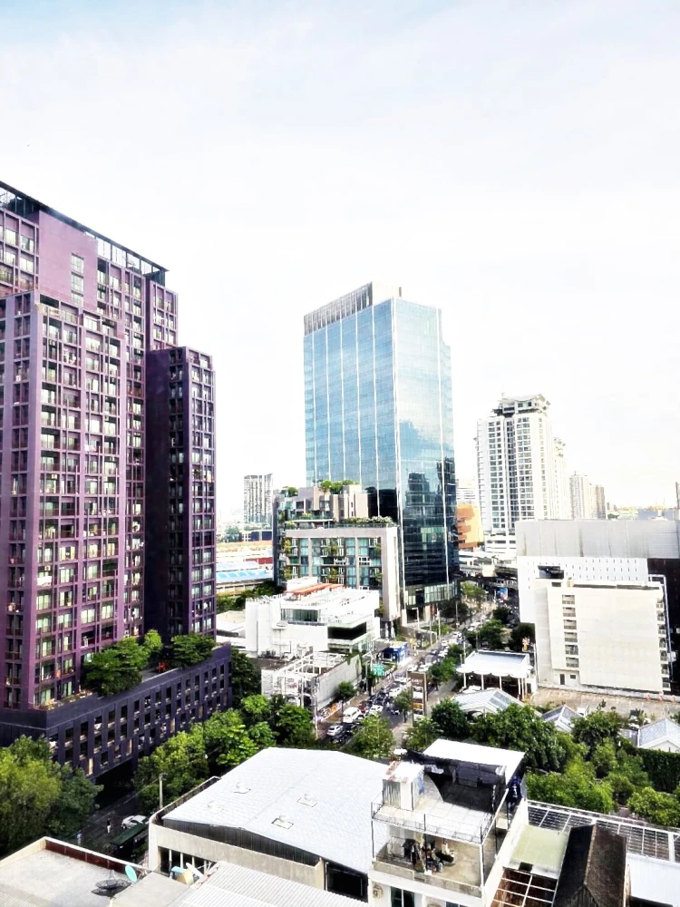 For Sale/Rent!! Rhythm Ekkamai Condo, 14th floor, beautiful unit, luxuriously decorated, fully furnished, ready to move in. Reserve now!!