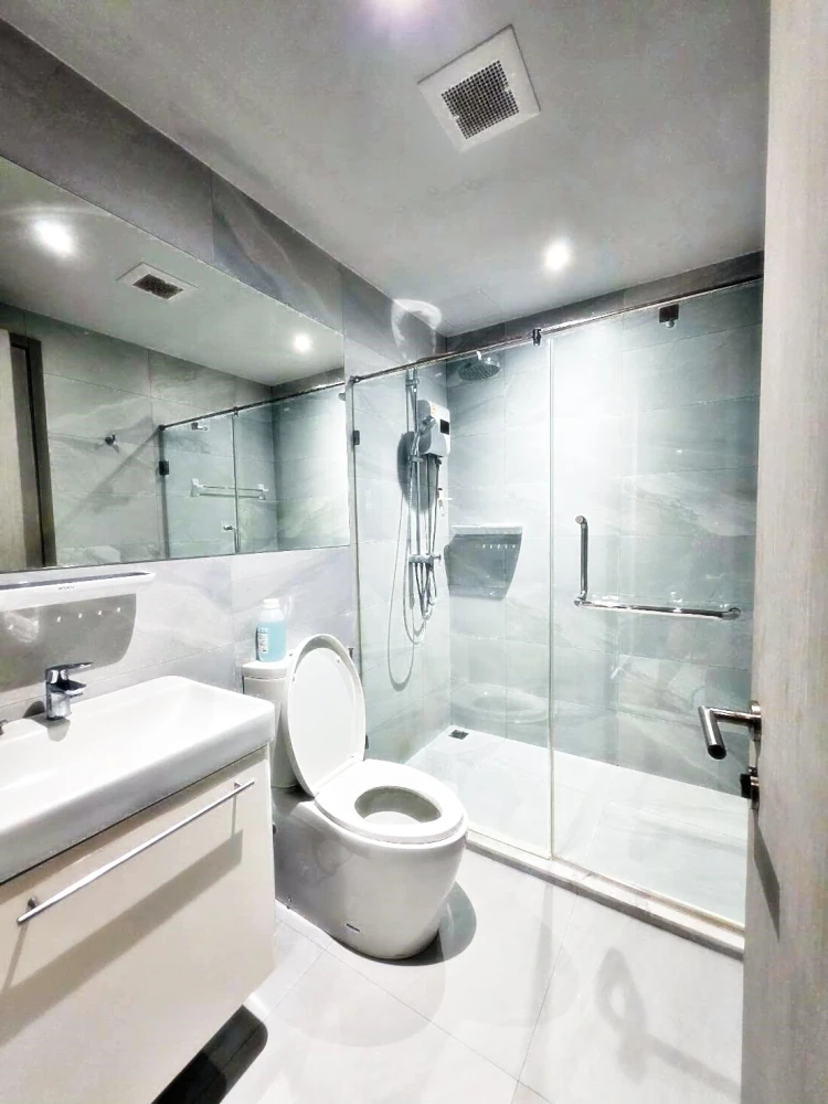 For Sale/Rent!! Rhythm Ekkamai Condo, 14th floor, beautiful unit, luxuriously decorated, fully furnished, ready to move in. Reserve now!!