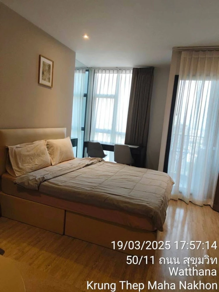 For rent!! Condo Rhythm Ekkamai, 24th floor, complete furniture and appliances, nice room, good location, don't miss it!!