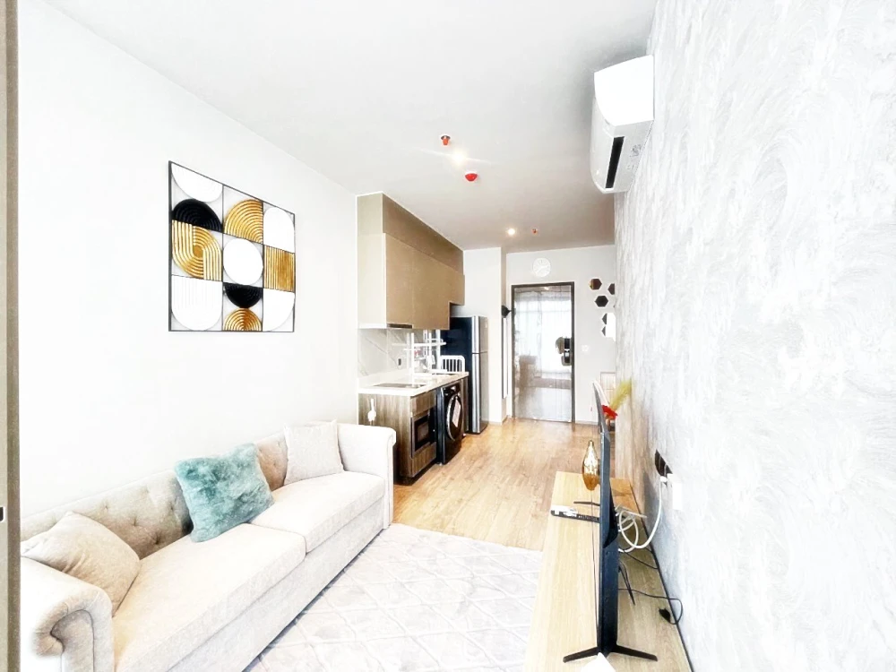 For rent!! Rhythm Ekkamai Estate Condo, 18th floor, beautiful room, fully furnished, ready to move in! Reserve now!!