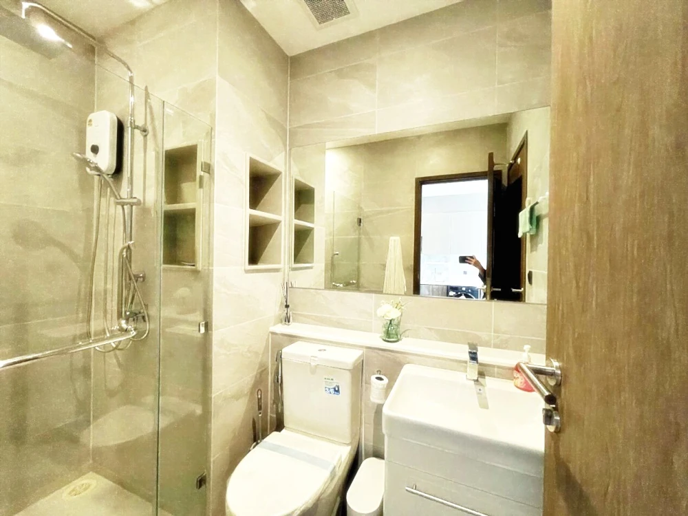 For rent!! Rhythm Ekkamai Estate Condo, 18th floor, beautiful room, fully furnished, ready to move in! Reserve now!!