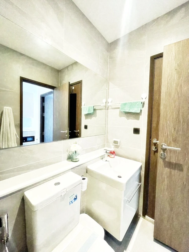 For rent!! Rhythm Ekkamai Estate Condo, 18th floor, beautiful room, fully furnished, ready to move in! Reserve now!!