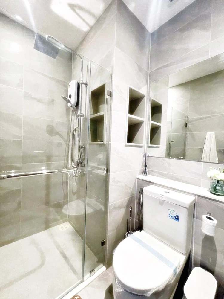 For rent!! Rhythm Ekkamai Estate Condo, 18th floor, beautiful room, fully furnished, ready to move in! Reserve now!!