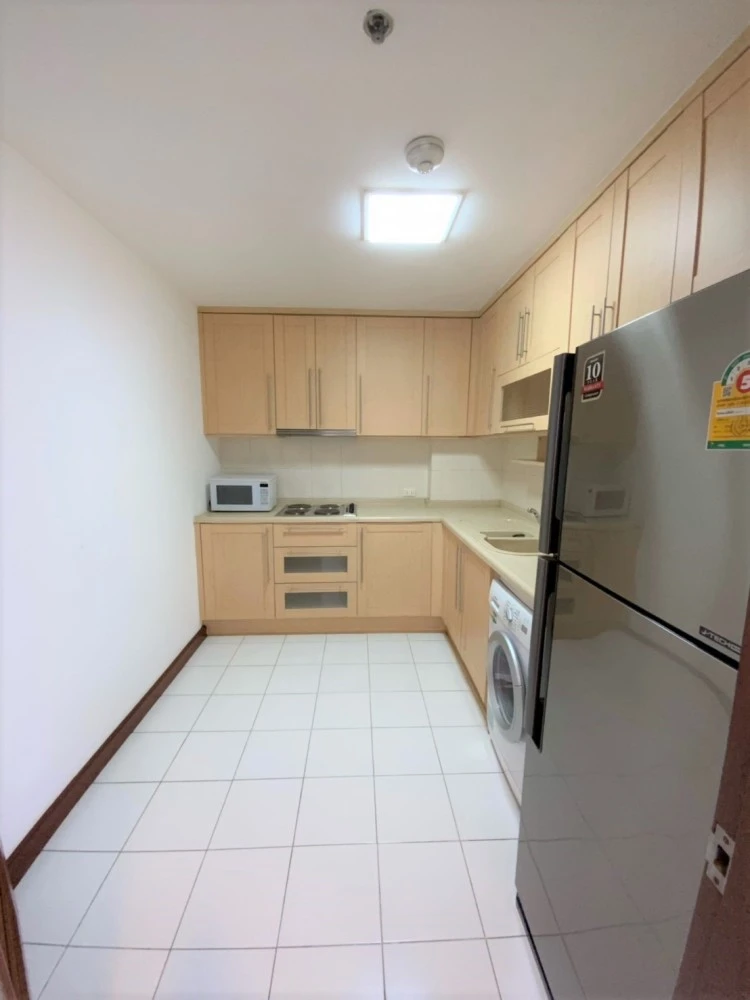 Condo for rent River Heaven (Charoen Krung 76/1) large room, comfortable, good usable space. You must hurry to reserve now.
