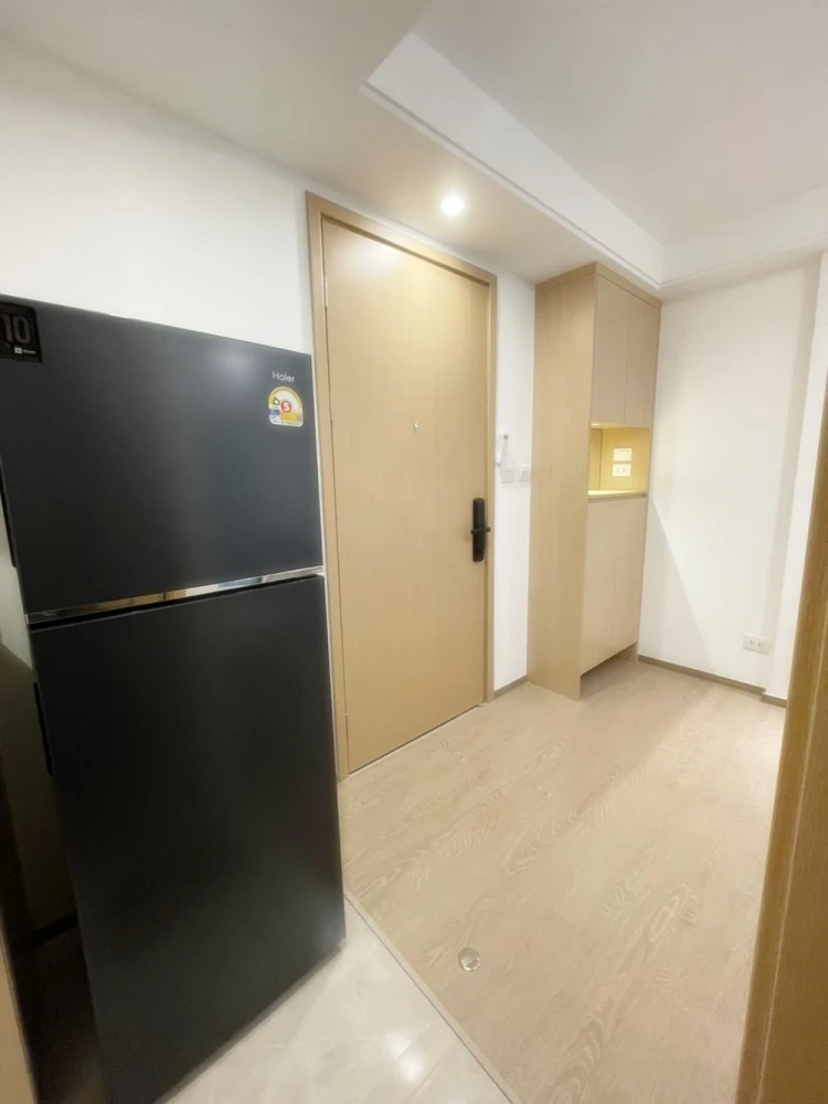 For rent!! Condo Regal Srinakarin 40, 4th floor, Building B, swimming pool view, fully furnished, good price, ready to move in, book now!!