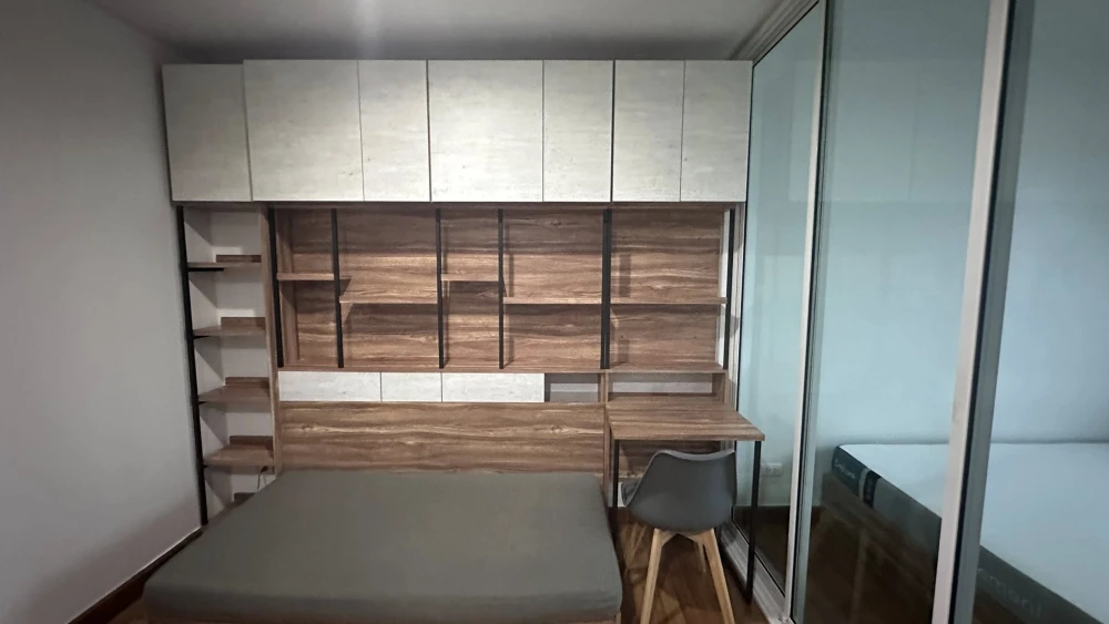For rent: Condo Regent Bang Son 27, well-separated rooms, great price, you must hurry and reserve before you miss out.