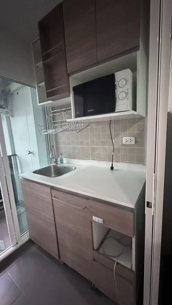For rent: Condo Regent Bang Son 27, well-separated rooms, great price, you must hurry and reserve before you miss out.