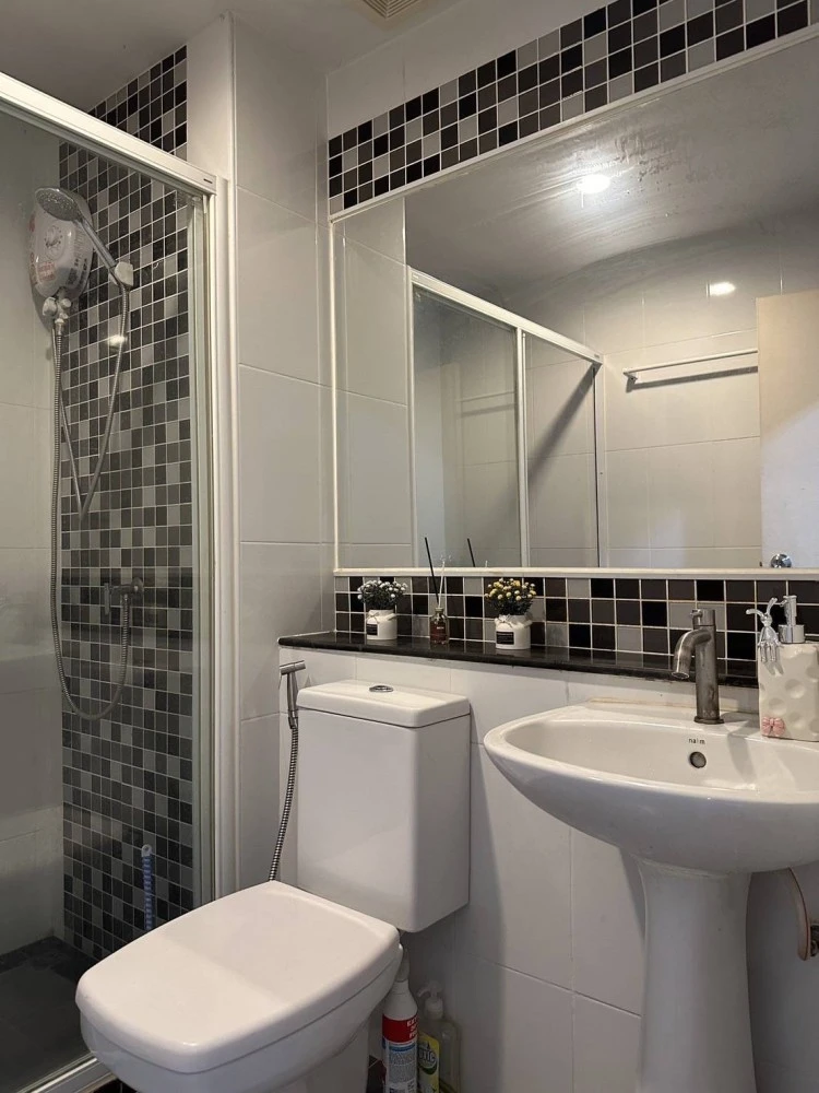 Condo for rent: Regent Home 15 Chaengwattana, 10th floor, corner room, very beautiful view. I tell you to hurry and reserve before you miss the opport