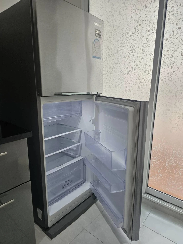 Condo for rent: Regent Home 25 Tiwanon, clearly separated rooms with good wallpaper. Hurry and move in to reserve.