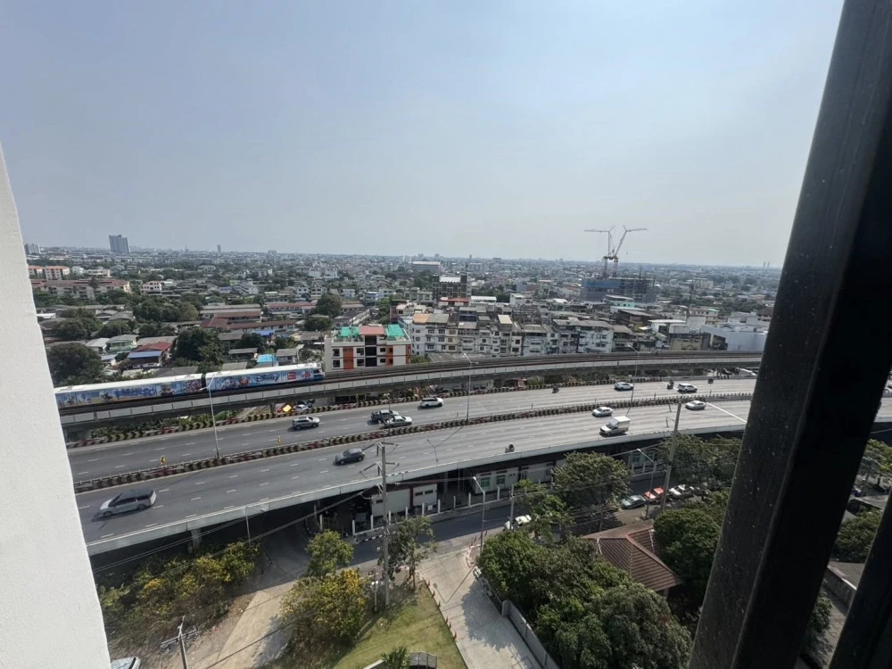 Condo for rent, Regent Home Wutthakat. Nice unit on a high floor with unobstructed views. Comes with all amenities. Book now!