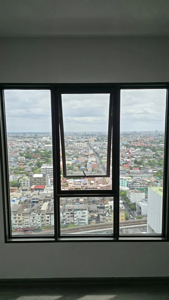Condo for rent: Regent Home Wutthakat. Ready to move in. Fully furnished. Come and reserve now. Don't miss out!