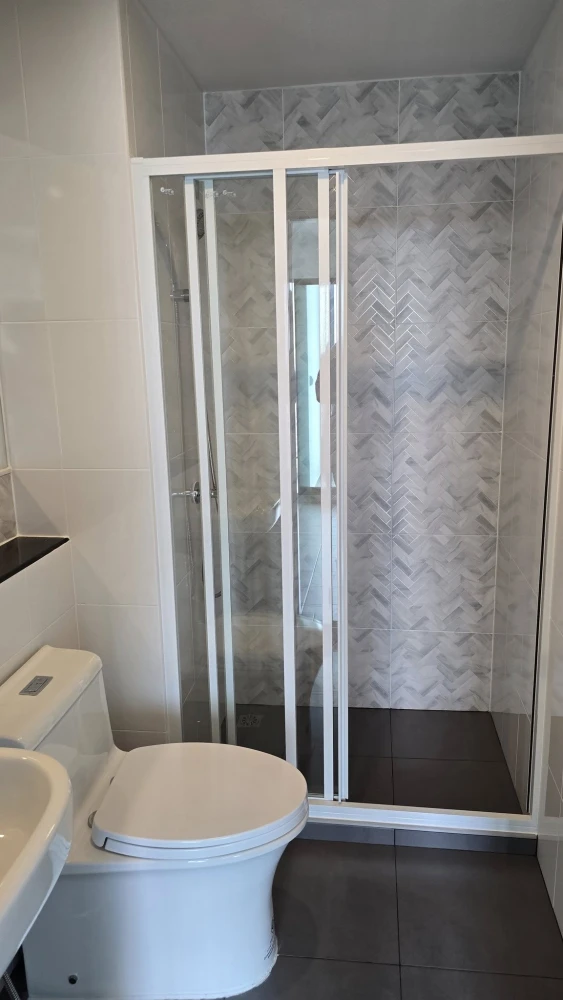 Condo for rent: Regent Home Wutthakat. Ready to move in. Fully furnished. Come and reserve now. Don't miss out!