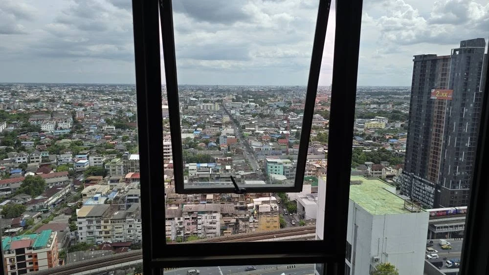 Condo for rent: Regent Home Wutthakat. Ready to move in. Fully furnished. Come and reserve now. Don't miss out!