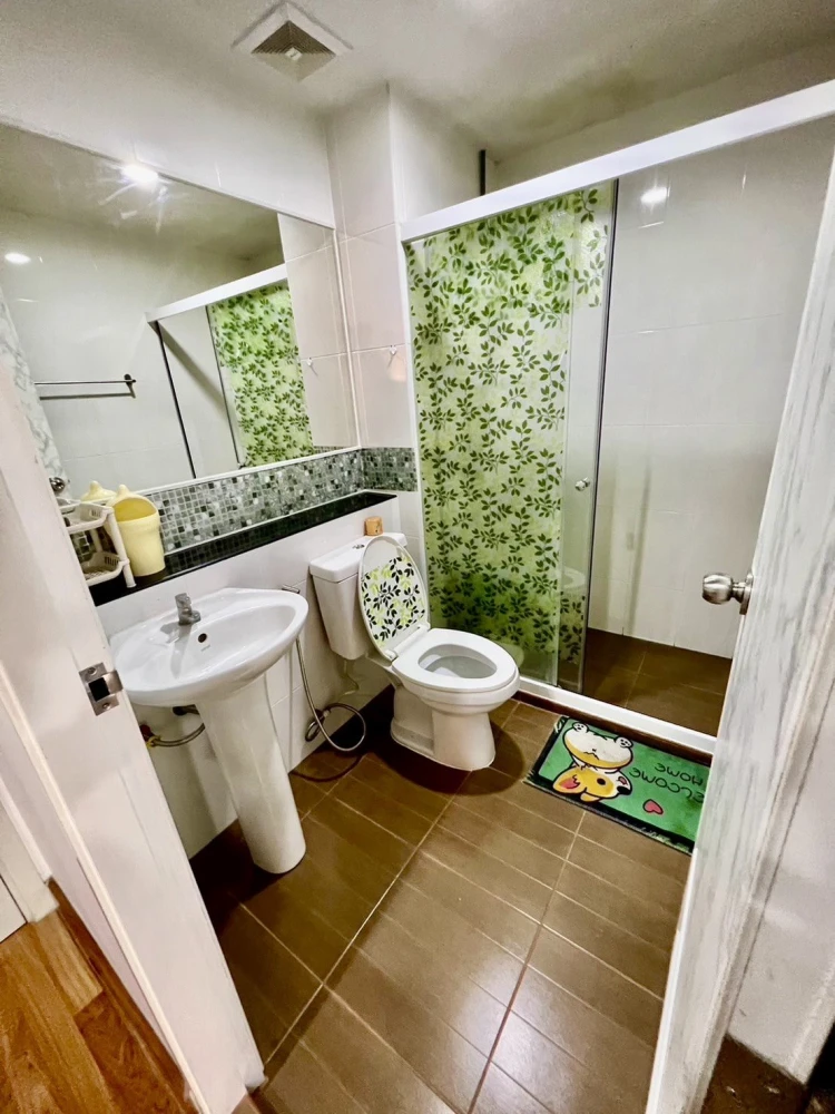 Condo for rent!! Regent Home Sukhumvit 81, 4th floor, Building B, garden and pool views, beautifully decorated, ready to move in. Don't miss out!!