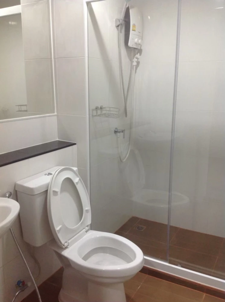 For rent!! Regent Home Sukhumvit 81 Condo. Beautiful Louis-style room. Fully furnished. Move-in ready. Don't miss out!!