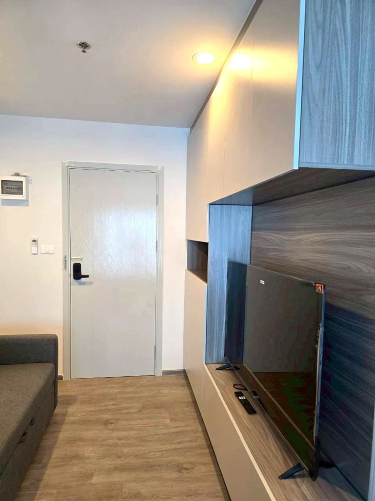 Condo for rent, Regent Home Wutthakat, high floor, city view, ready to move in, built-in furniture throughout the room. You must hurry to reserve.