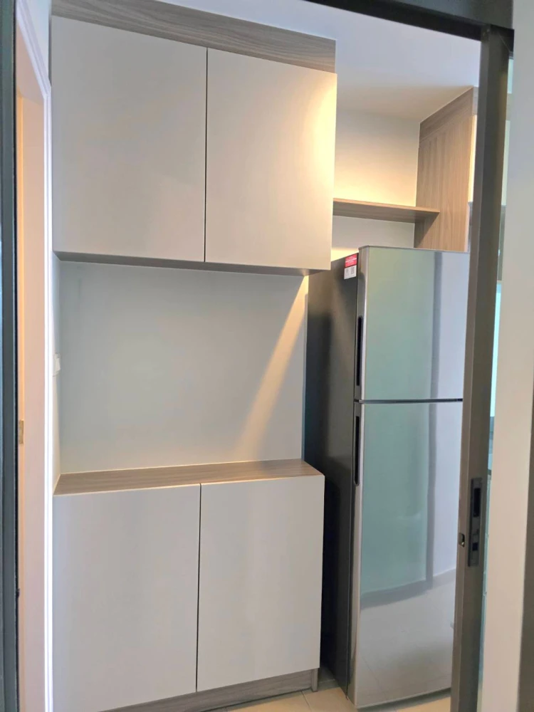 Condo for rent, Regent Home Wutthakat, high floor, city view, ready to move in, built-in furniture throughout the room. You must hurry to reserve.