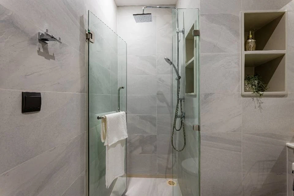 For rent: Rhythm Ekkamai Estate 63 condo. Beautifully decorated, luxurious and very livable. Don't miss out!