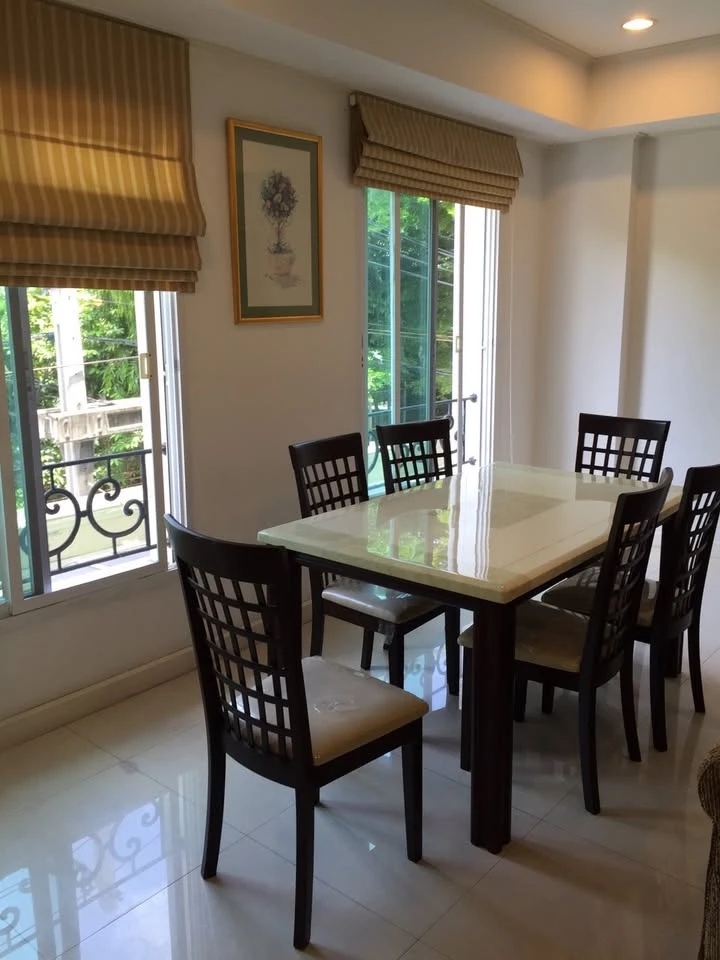 Condo for rent! La Vie En Rose Place, 2nd floor, beautiful room, fully furnished, ready to move in immediately. Reserve now!!