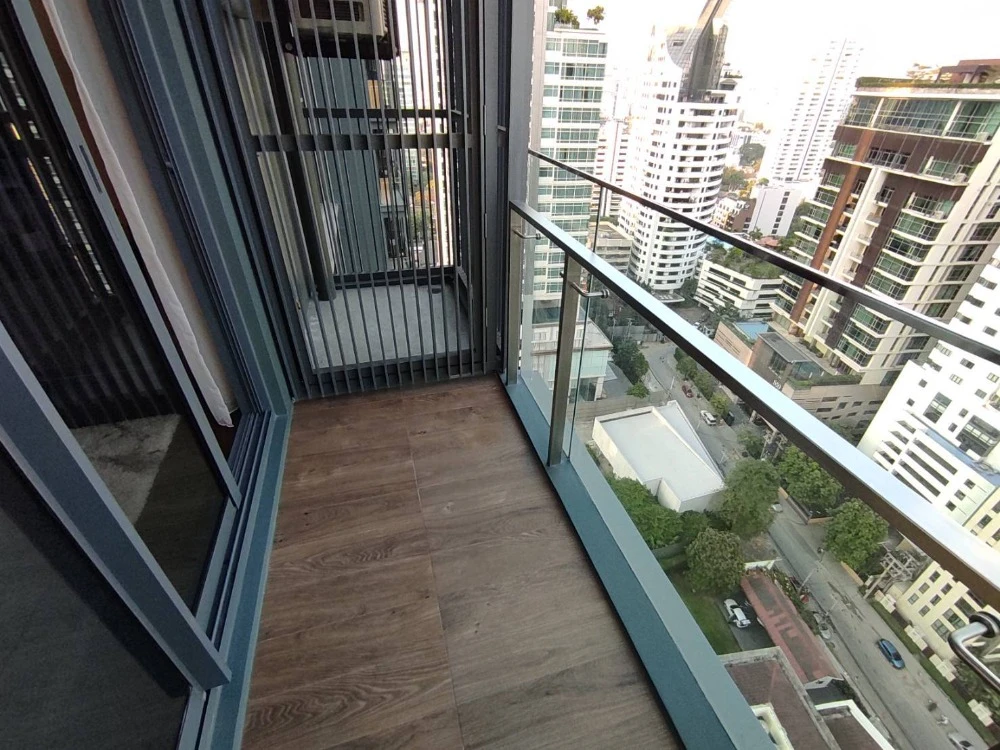 For rent!! Condo Lavic Sukhumvit 57, 19th floor, corner room, fully furnished, ready to move in, hurry up and book now!!