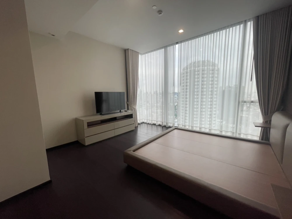 For rent!! Condo Laviq Sukhumvit 57, 25th floor, very beautiful room, very comfortable, great price, don't miss it!!