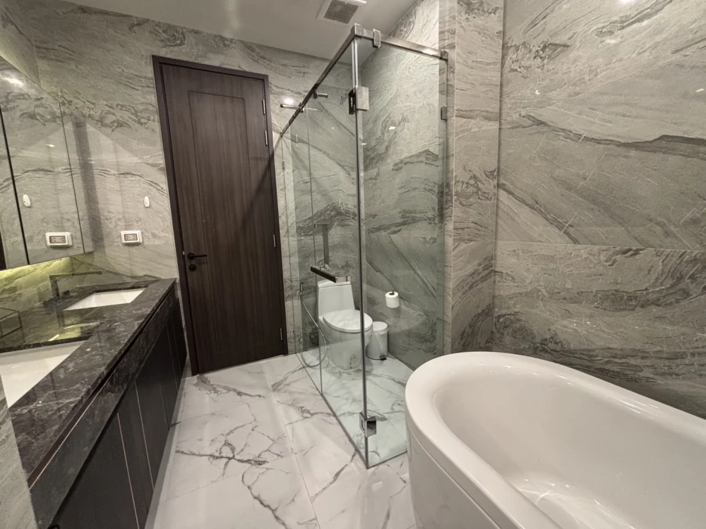 For rent!! Condo Laviq Sukhumvit 57, 25th floor, very beautiful room, very comfortable, great price, don't miss it!!