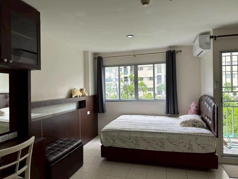 For rent!! Lumpini Condo Town Ramintra-Nawamin, 2nd floor, Building D. Beautifully decorated, ready to move in. Don't miss out!!