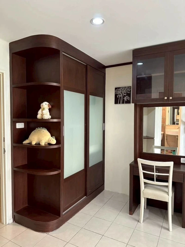For rent!! Lumpini Condo Town Ramintra-Nawamin, 2nd floor, Building D. Beautifully decorated, ready to move in. Don't miss out!!