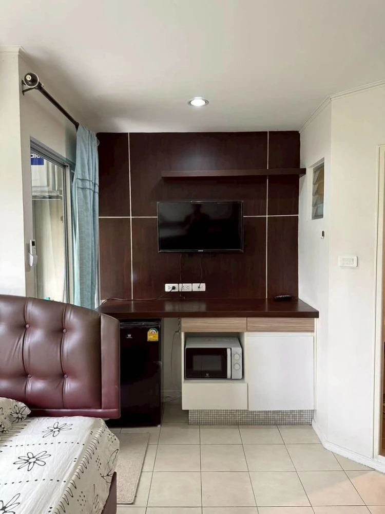 For rent!! Lumpini Condo Town Ramintra-Nawamin, 2nd floor, Building D. Beautifully decorated, ready to move in. Don't miss out!!