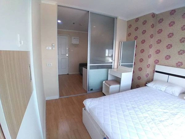 Condo for rent, Lumpini Park Pinklao, room with good wallpaper, great price, complete in one place, hurry and reserve now.