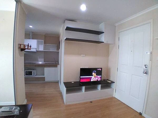 Condo for rent, Lumpini Park Pinklao, room with good wallpaper, great price, complete in one place, hurry and reserve now.