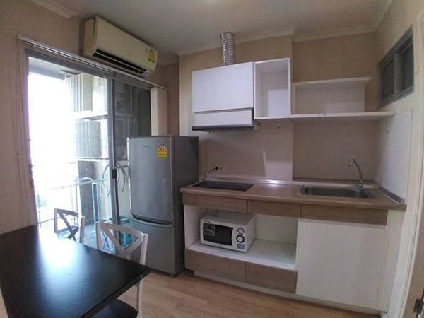 Condo for rent, Lumpini Park Pinklao, room with good wallpaper, great price, complete in one place, hurry and reserve now.