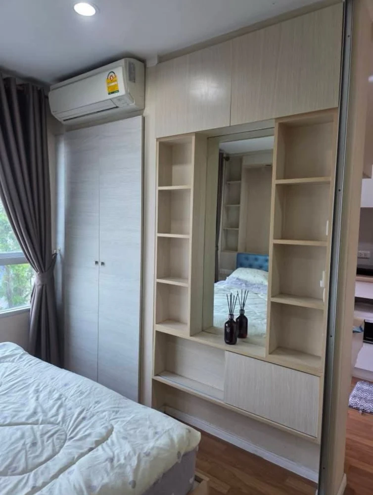 Condo for rent, Lumpini Park Rama 9-Ratchada, city view, simple room, warm style, very inviting.