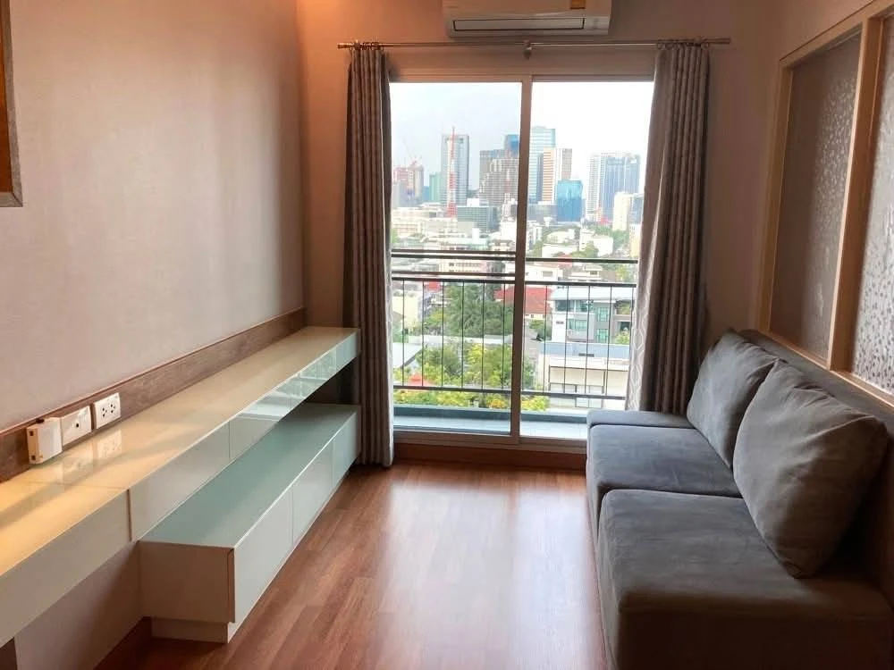 Condo for Lumpini Park Vibhavadi-Chatuchak Get a good high view, reasonable price, fully decorated, hurry and reserve now.