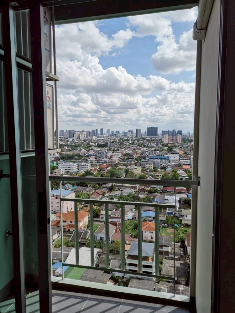 For rent!! Lumpini Ville Prachachuen-Phong Phet 2 Condo, fully furnished, great location, super convenient transportation. Reserve now!!