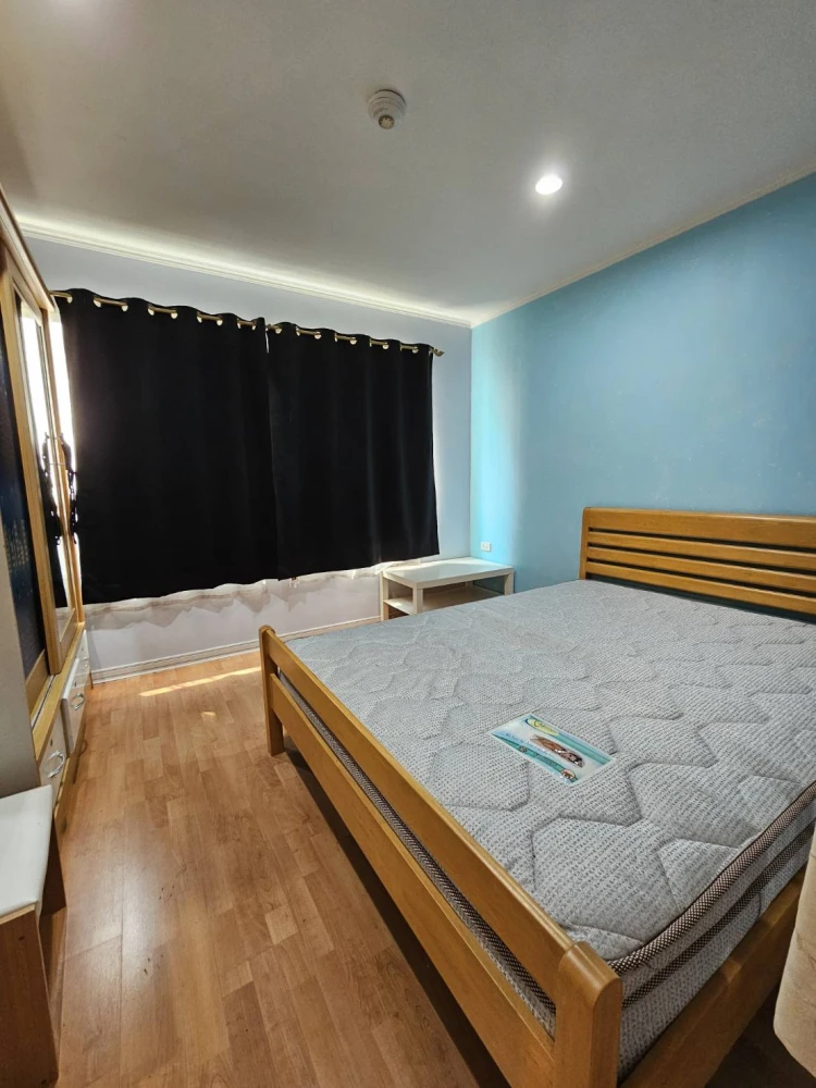 Condo for rent Lumpini Ville Cultural Center Electrical appliances and complete furniture Carry your bags and get ready to move in.
