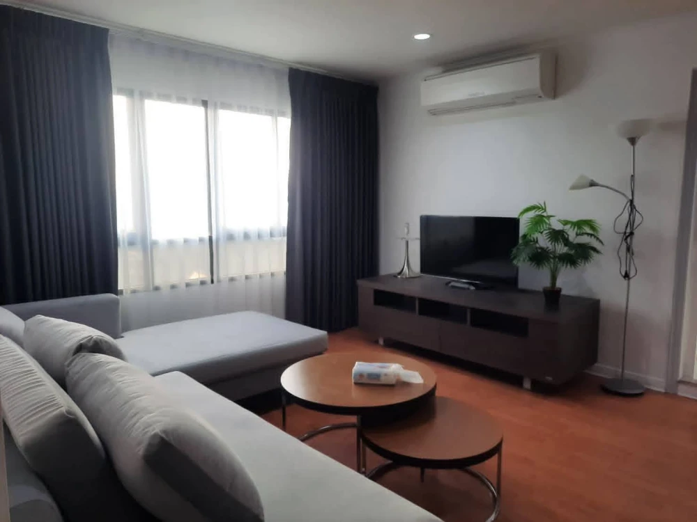 Condo for rent, Lumpini Ville Sukhumvit 77, spacious room, 17th floor, high view, comes with a very good price, hurry and reserve.