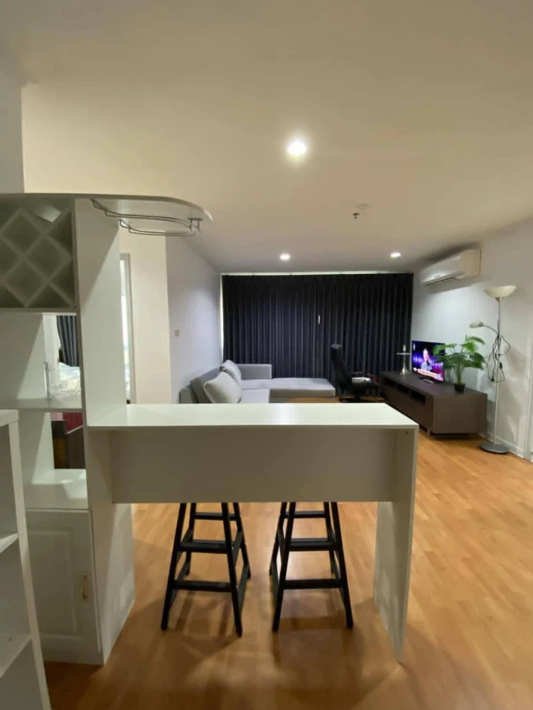 Condo for rent, Lumpini Ville Sukhumvit 77, spacious room, 17th floor, high view, comes with a very good price, hurry and reserve.