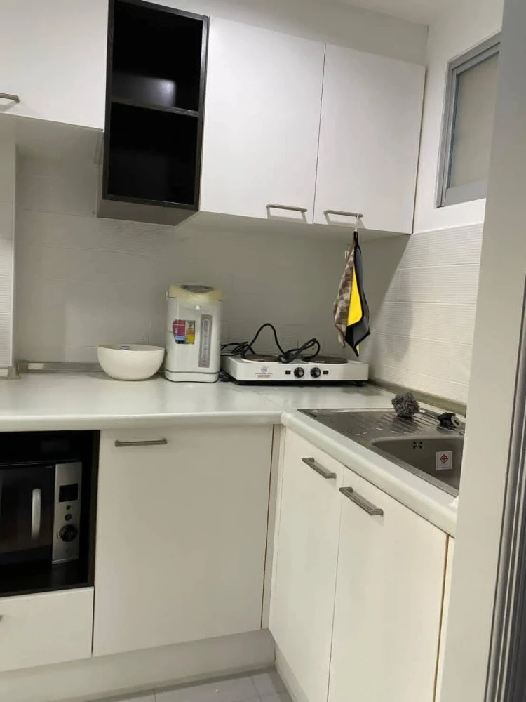 Condo for rent, Lumpini Ville Sukhumvit 77, spacious room, 17th floor, high view, comes with a very good price, hurry and reserve.