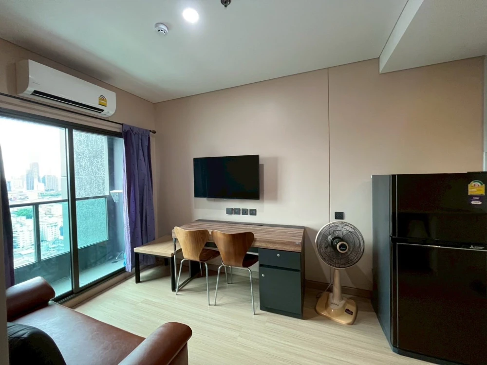 Condo for rent, Lumpini Suite, Din Daeng-Ratchaprarop, corner room, east side, Rama 9 view, can't miss it.