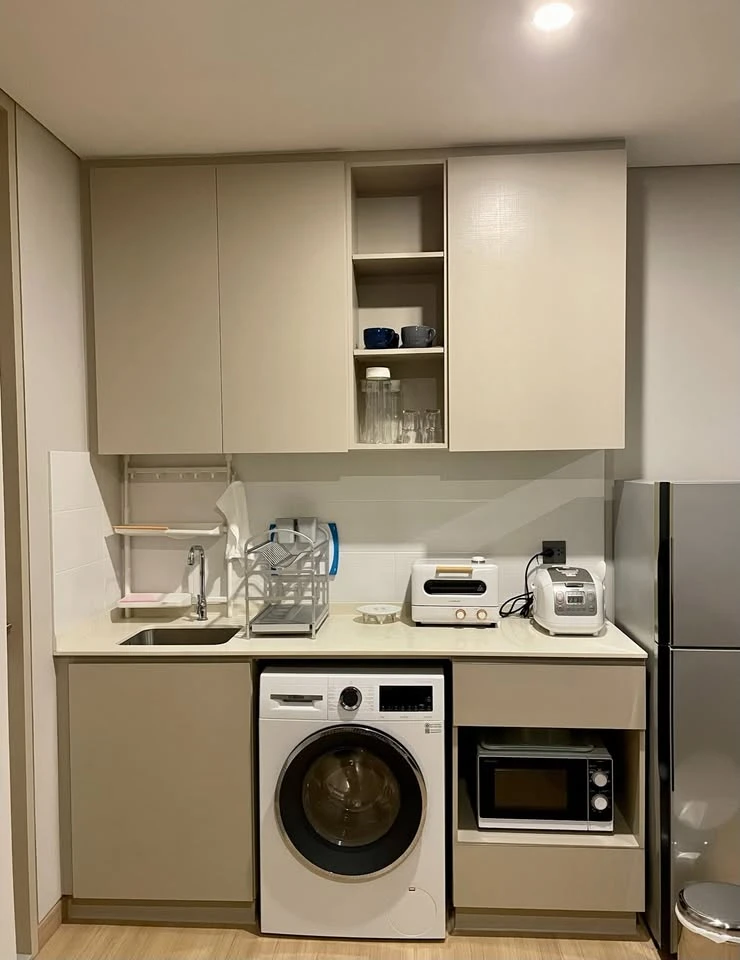 Condo for rent, Lumpini Suite Phetchaburi-Makkasan, nice room, spacious size, fully furnished, lovely price, don't miss it.