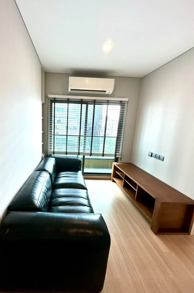 Condo for rent, Lumpini Suite Phetchaburi-Makkasan, nice room, spacious size, fully furnished, lovely price, don't miss it.