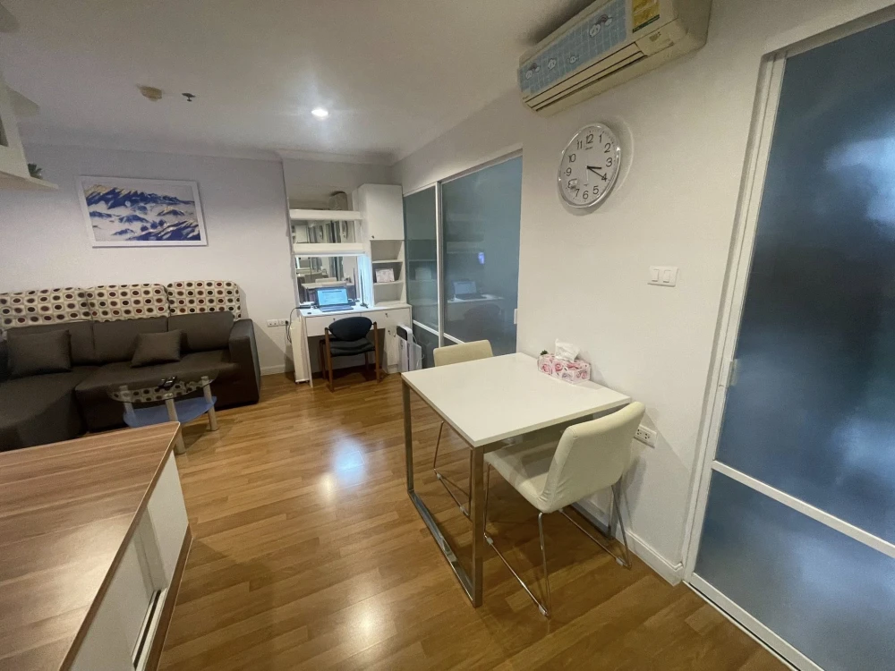 For rent!! Lumpini Place Condo, Rama 9-Ratchada, 5th floor, Building D, beautiful room, ready to move in, good price, hurry up and book now!!