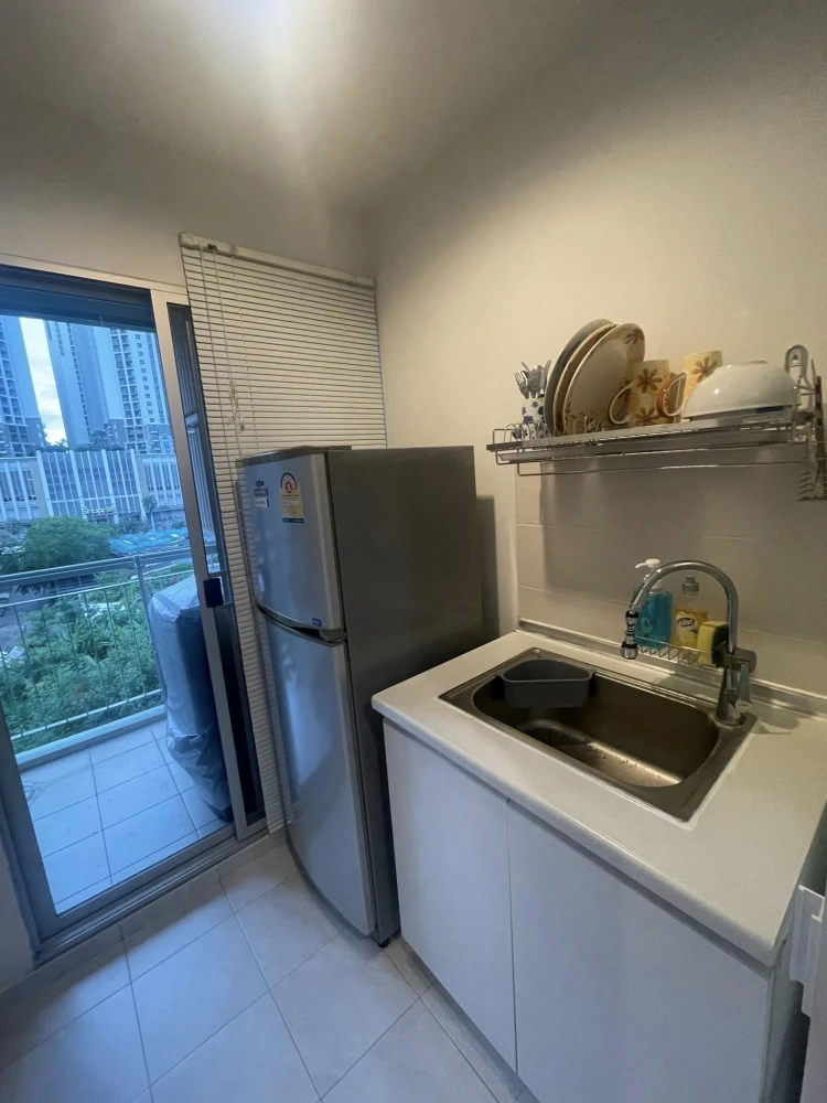 For rent!! Lumpini Place Condo, Rama 9-Ratchada, 5th floor, Building D, beautiful room, ready to move in, good price, hurry up and book now!!