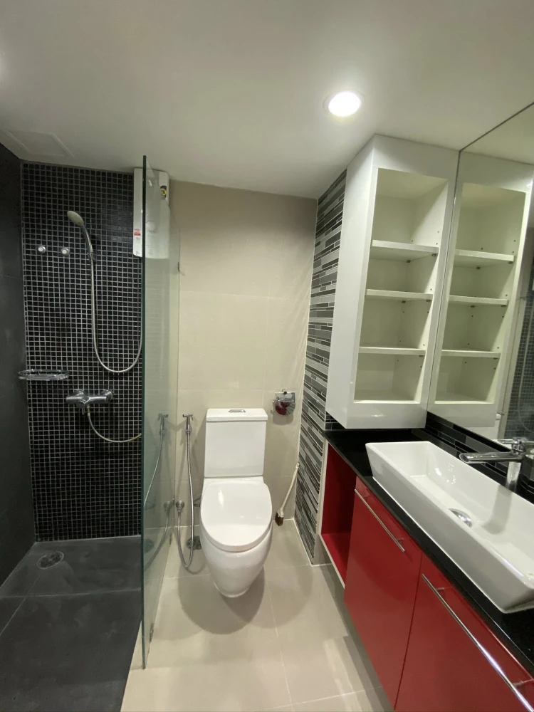 Condo for rent, Lumpini Place Rama 9, beautiful room, good view, east side, not hot, ready to move in, hurry and book now+++
